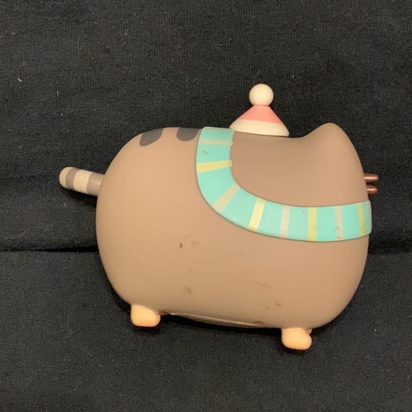Pusheen holiday vinyl ornament wearing scarf and hat - Picture 2 of 5